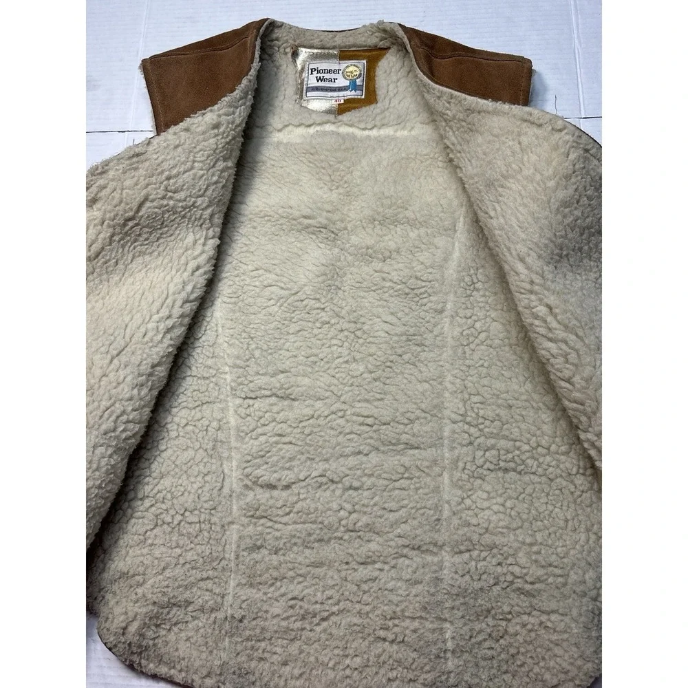 Vintage‎ Pioneer Wear Suede Leather Shearling Lined Vest Brown Western Snap 40